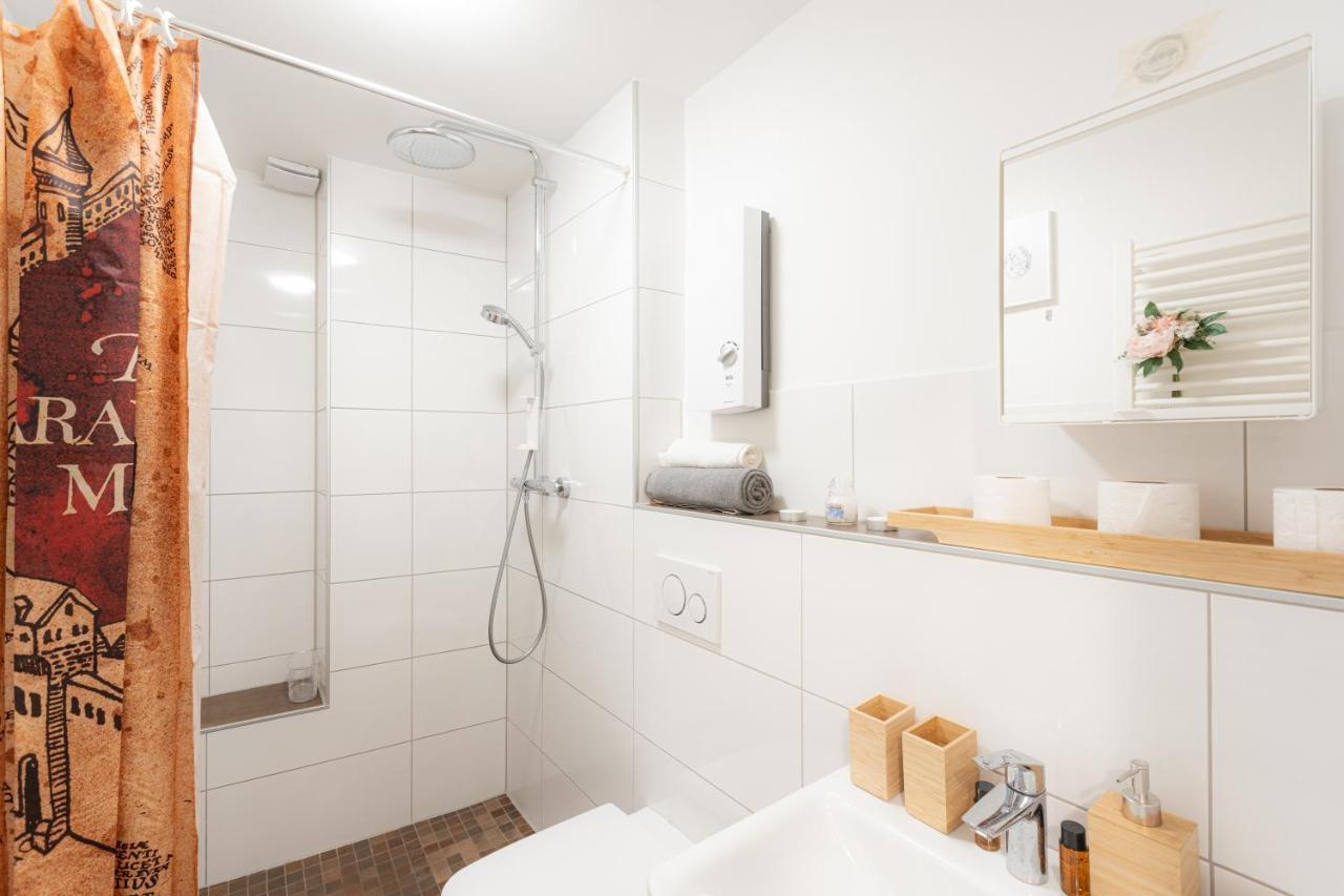 - Magical Harry Potter Apartment In Duisburg - 2 Mins Central Station Hbf - Kingsize Bed & Netflix - Extérieur photo